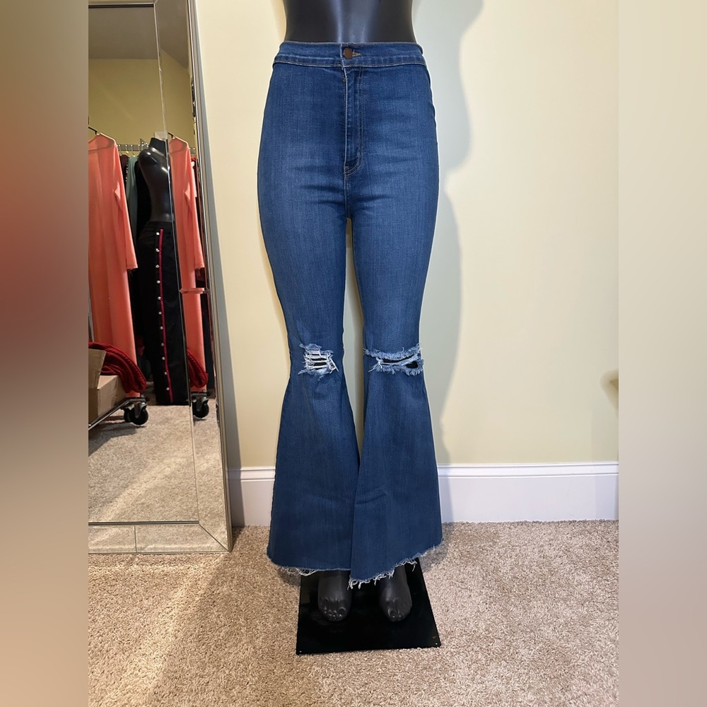 High-Waisted Flare Jeans in Blue